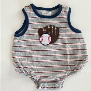Mud pie baseball bubble